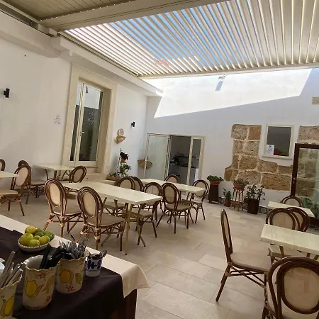 Bed & Breakfast Morfeo Charming Rooms&relax 2*