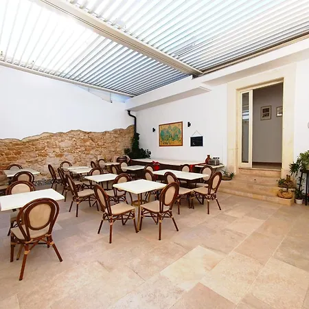 Morfeo Charming Rooms&relax Bed & Breakfast Avola