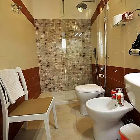 לינה וארוחת בוקר Morfeo Charming & Relax 4*